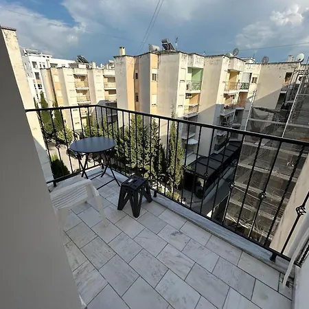 2 Minutes From Appartement Golem (Tirana)